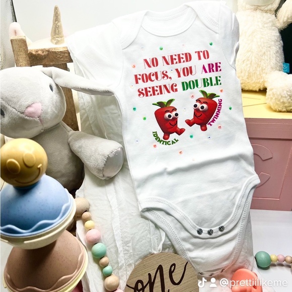Set of 2 CarrotTop Onesies for TWIN girls - Picture 7 of 7